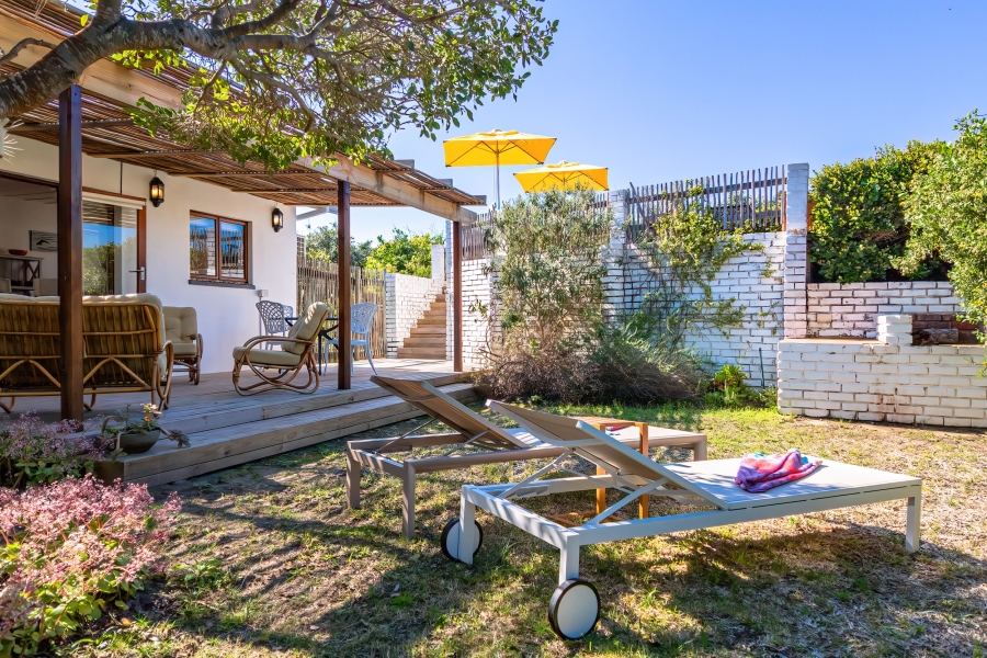 2 Bedroom Property for Sale in Keurboomstrand Western Cape